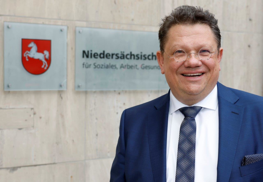 Niedersächsischer Sozialminister Dr. Andreas Philippi